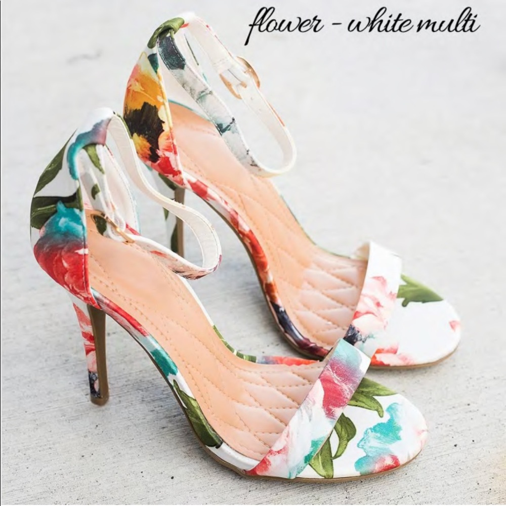 Cute heels just in time for spring/summer! 👠